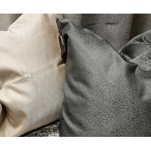 Svanefors musta / hopeanvärinen tyynynpäällinen 60*60 cm