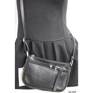 Musta cross body nahkainen pikkulaukku